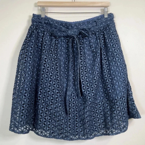 Banana Republic  Laser Cut Limited Edition Belted Eyelet Mini Skirt - Picture 3 of 10